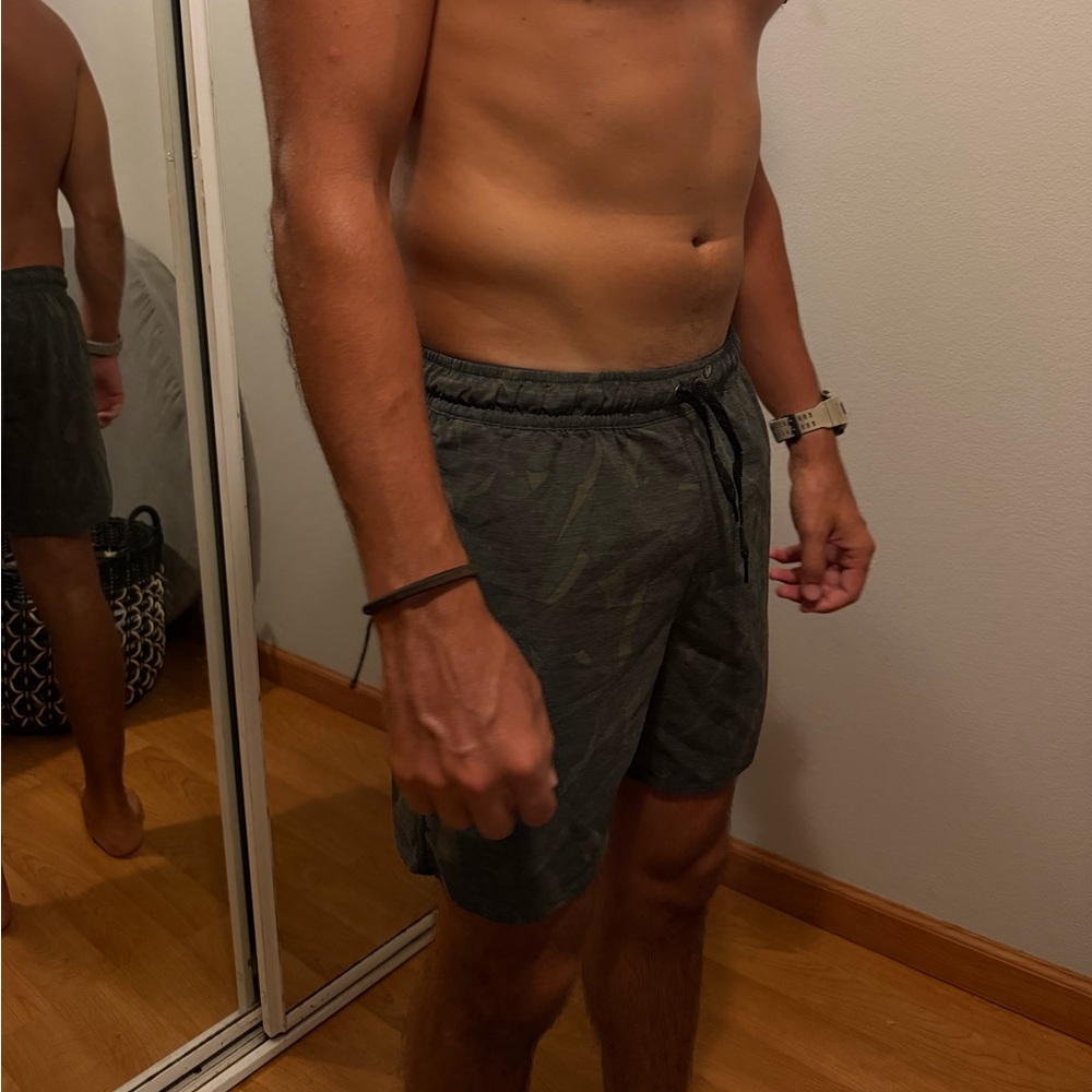 IPD men’s swim trunks - Picture 3 of 11